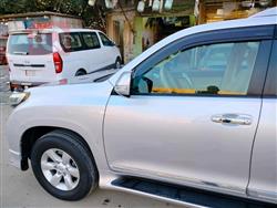 تۆیۆتا لاندكروزر پرادۆ